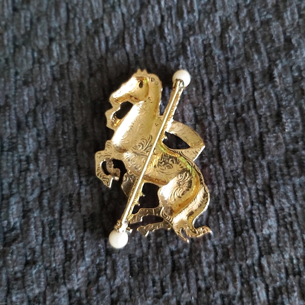 Brooch - Picture 2 of 2